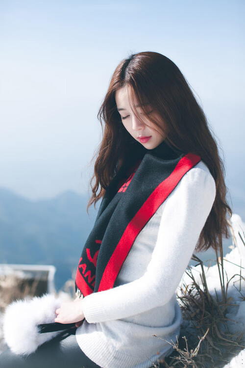 步行者三分线外制造空位进攻更加流畅，步行者三巨头