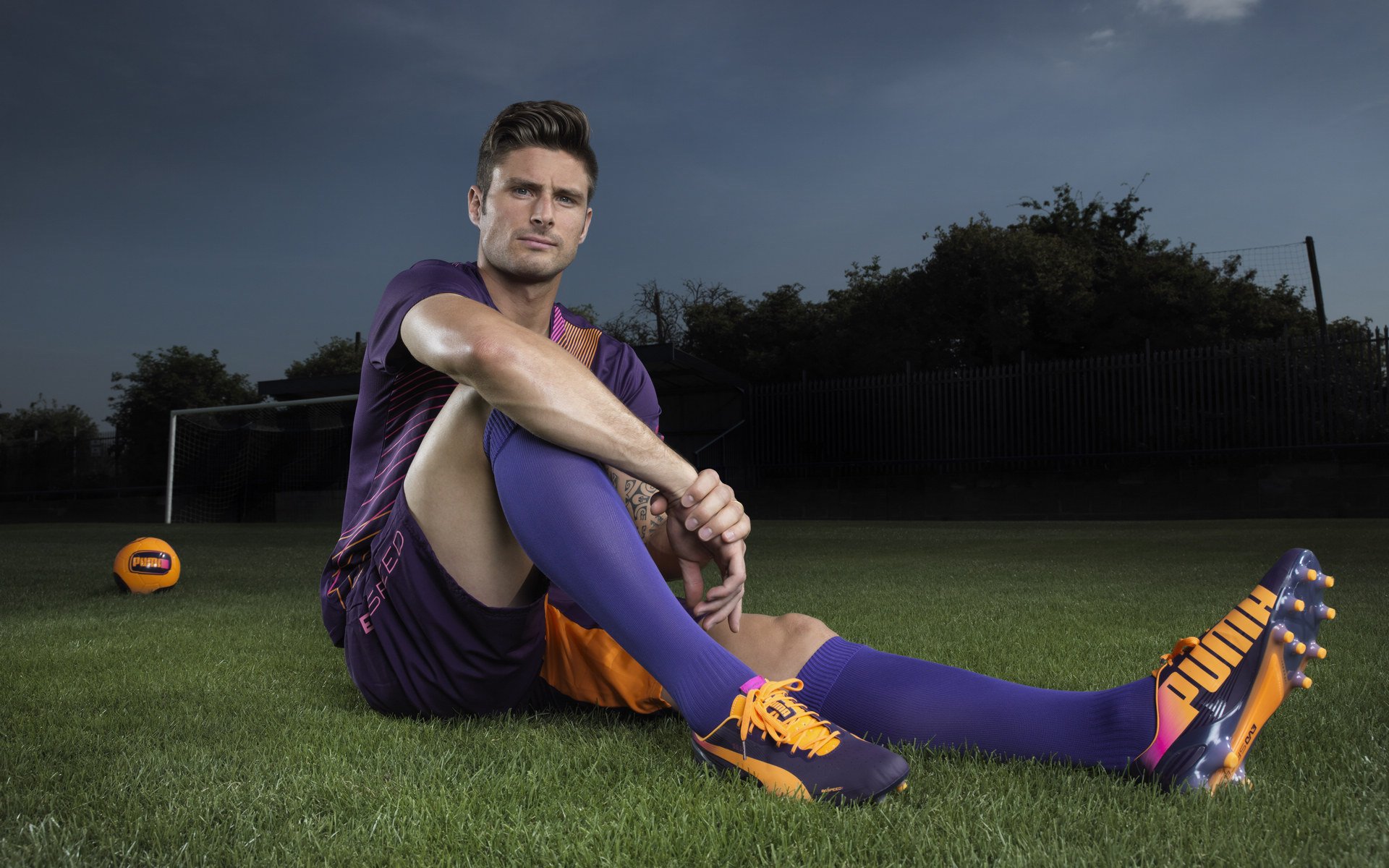 “意甲劲敌鏖战，冠军悬念持续升温”，意甲冠军来群里看看