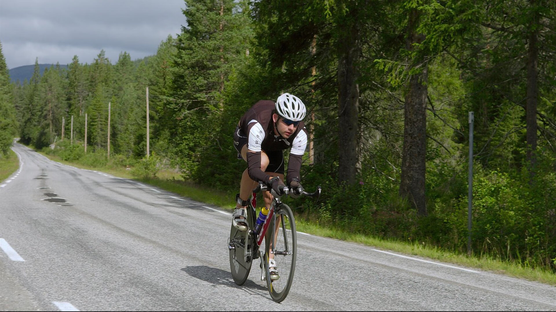 九游官网-“绿色动力”崛起：新能源在WRC中的深度布局，新能源 vcu